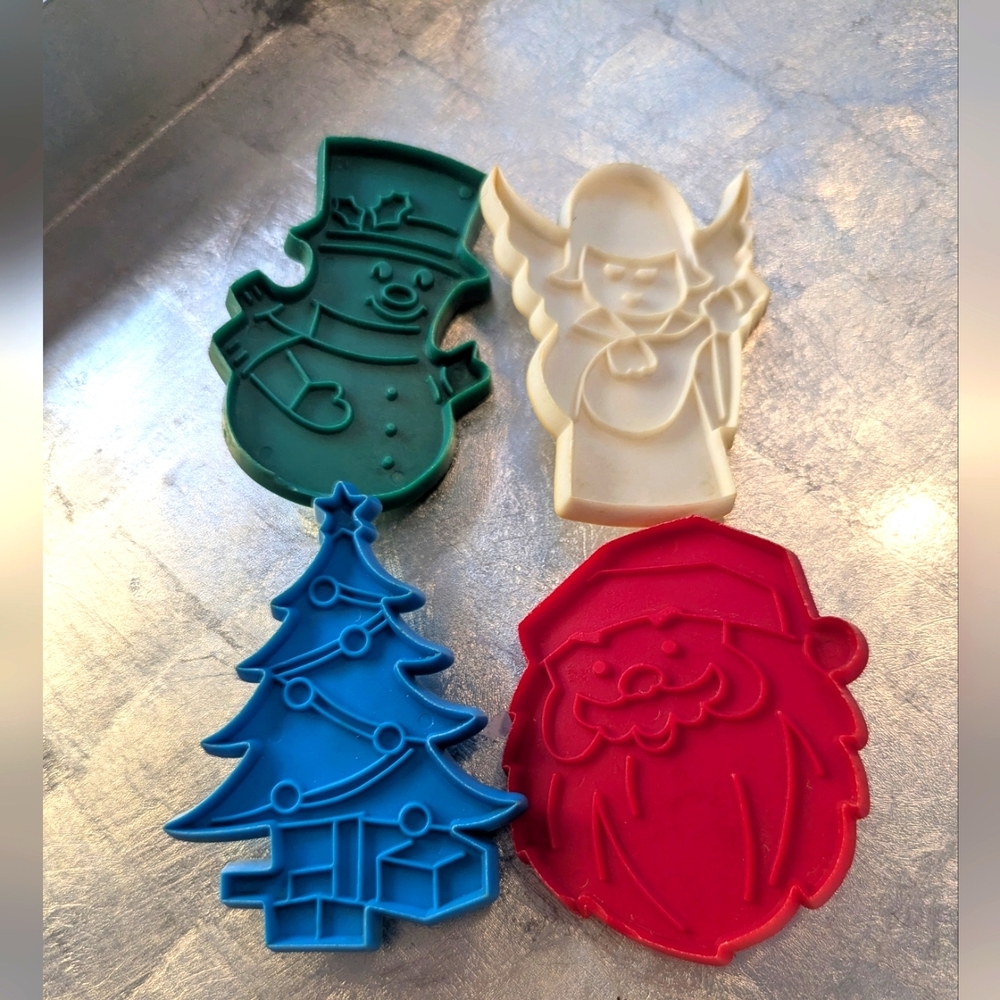 🎄 Vintage 1979 Holidays Cookie Cutter 4", Angel. Snowman, Christmas Tree, Santa
